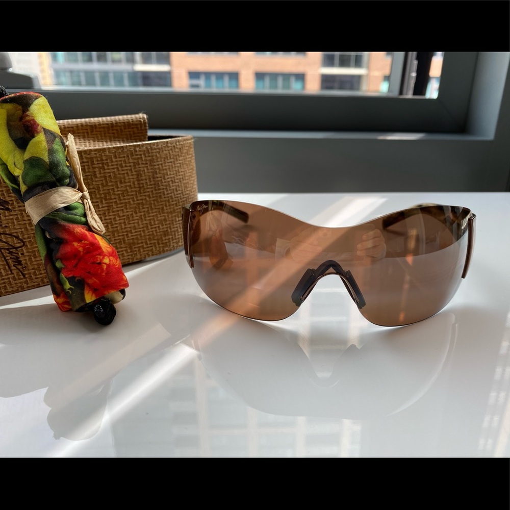 Maui Jim “KULA” never worn sunnies